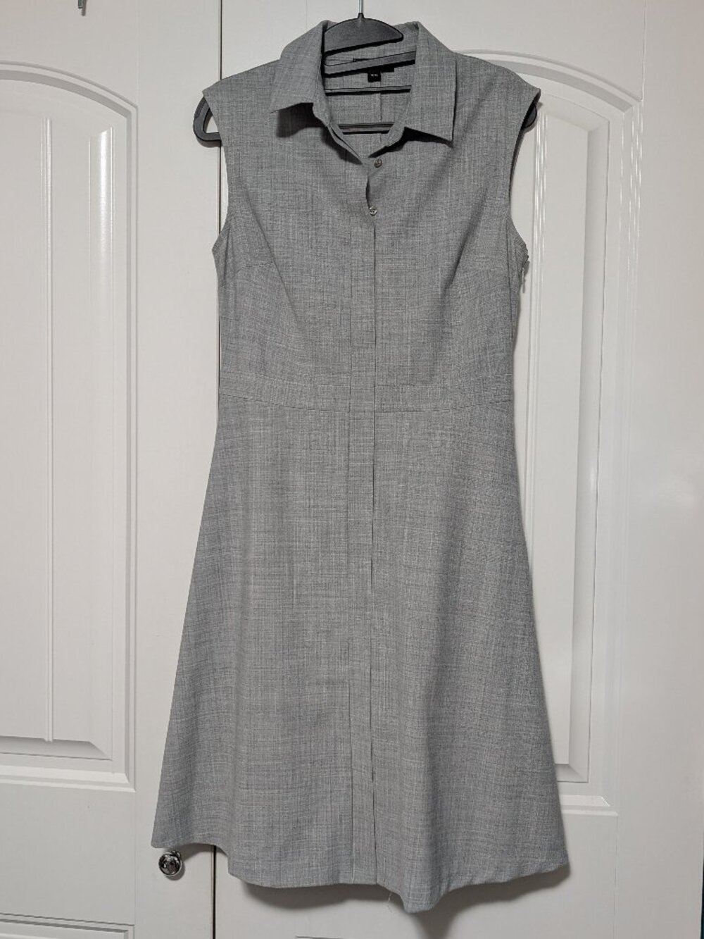 Le Chateau XS Sleeveless Dress